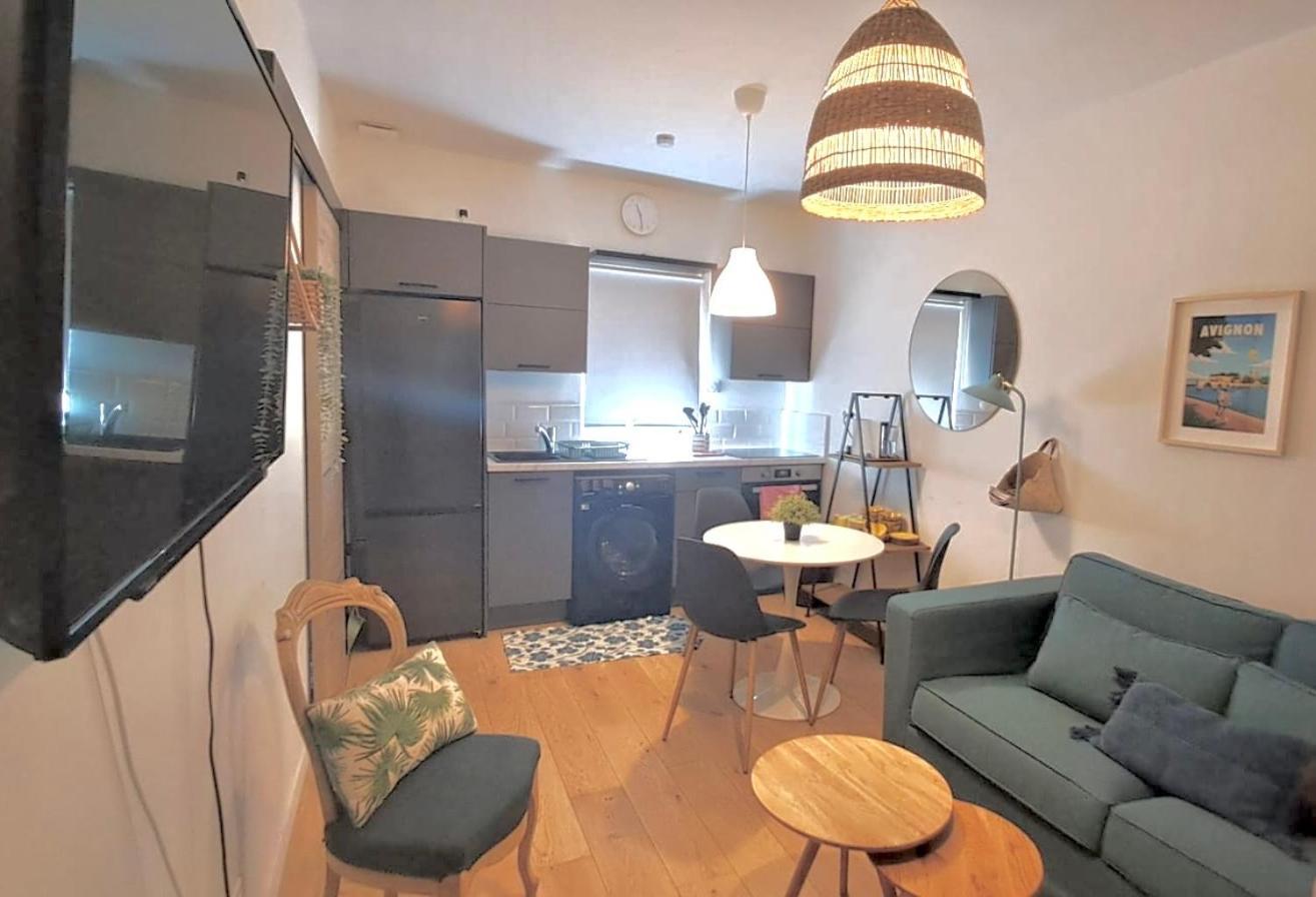 Avignon hyper-centre piéton, rénové à neuf, charmant Esterno foto